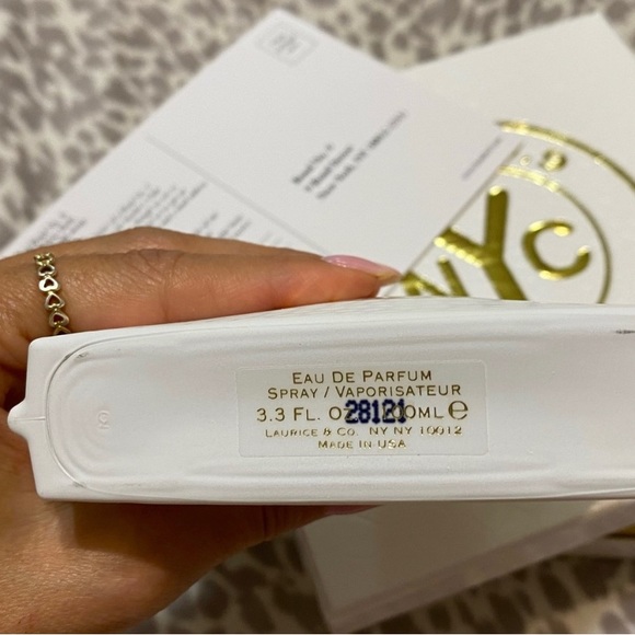 SOLD - Tribeca Bond no 9 - Picture 2 of 6